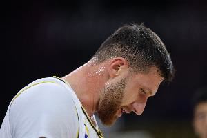 内外开花！努尔基奇半场5投3中得8分2板2助 三分球2投全中