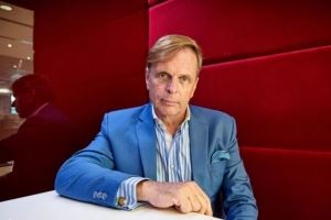 前竞购者：曼联投入大量资金但未见成果，他们忽略了团队的重要性