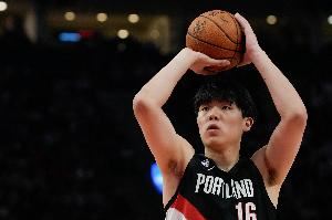 媒体人：斯普利特担任临时主帅挺好的 短期内不会对杨瀚森有影响